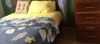 Cozy rooms at local guide property. 8 Minutes to hot springs.