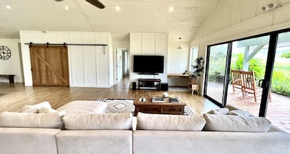 Relaxing 4-Bedroom Farmhouse Retreat on Working Farm