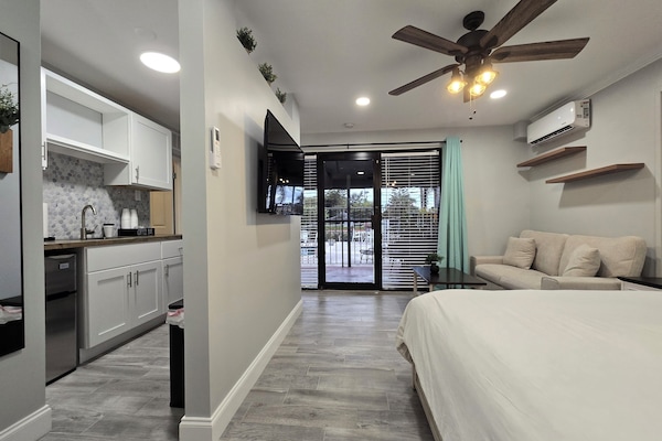 Luxury Single Room, 1 King Bed with Sofa bed, Pool View | Premium bedding, memory foam beds, individually decorated