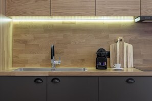 Fridge, microwave, oven, dishwasher - 3Bdr Modern Design & Bright Interiors in Plaka (Athens)
