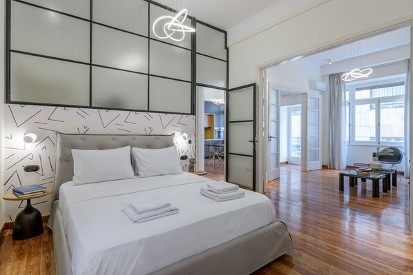 2 bedrooms, iron/ironing board, free WiFi - 3Bdr Modern Design & Bright Interiors in Plaka (Athens)