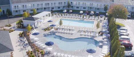 Indoor pool, outdoor pool