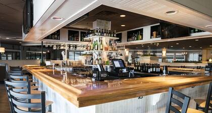 Spacious waterfront townhouse at Cove at Yarmouth