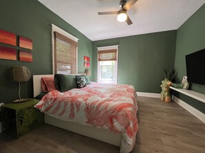 Room - Tropical 2 Bedroom close to everything in Tampa! (Tampa)