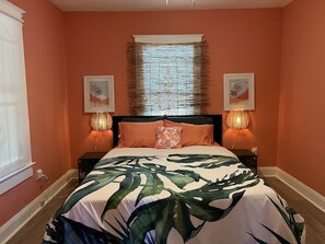 2 bedrooms, desk, iron/ironing board, WiFi