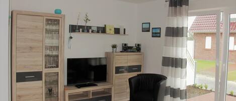 Een televisie en een dvd-speler