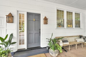 تفاصيل الفندق من الخارج