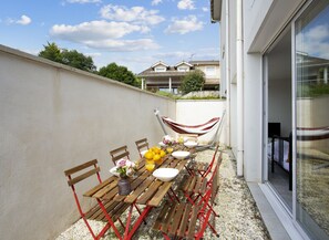 屋外ダイニングエリア