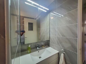 Dusche, Haartrockner