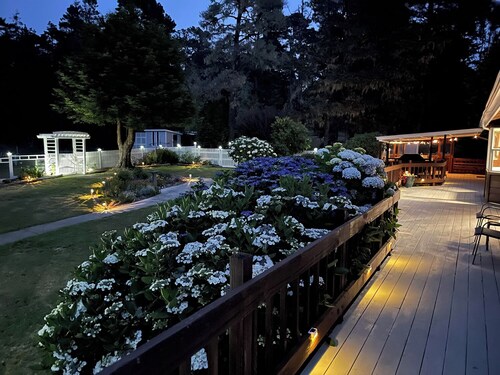 Coastal Hideaway - A luxurious vacation rental just minutes away from the beach!