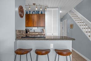 Fridge, microwave, oven, stovetop - Bright and Cheery Maui Vista 2 BR/2BA   MV2420 (Kihei)