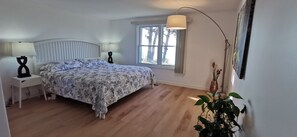 3 quartos, Wi-Fi de cortesia, roupa de cama