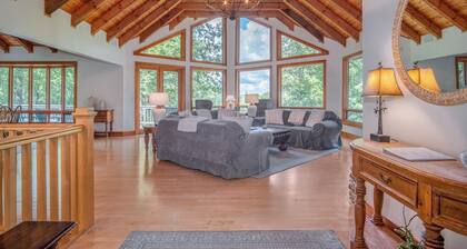 Dupont Mountain Lodge in Cedar Mountain | Trails & Streams