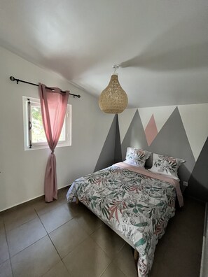 3 bedrooms, free WiFi, bed sheets - Creole villa La Casita with pool and jacuzzi (Saint-Pierre)