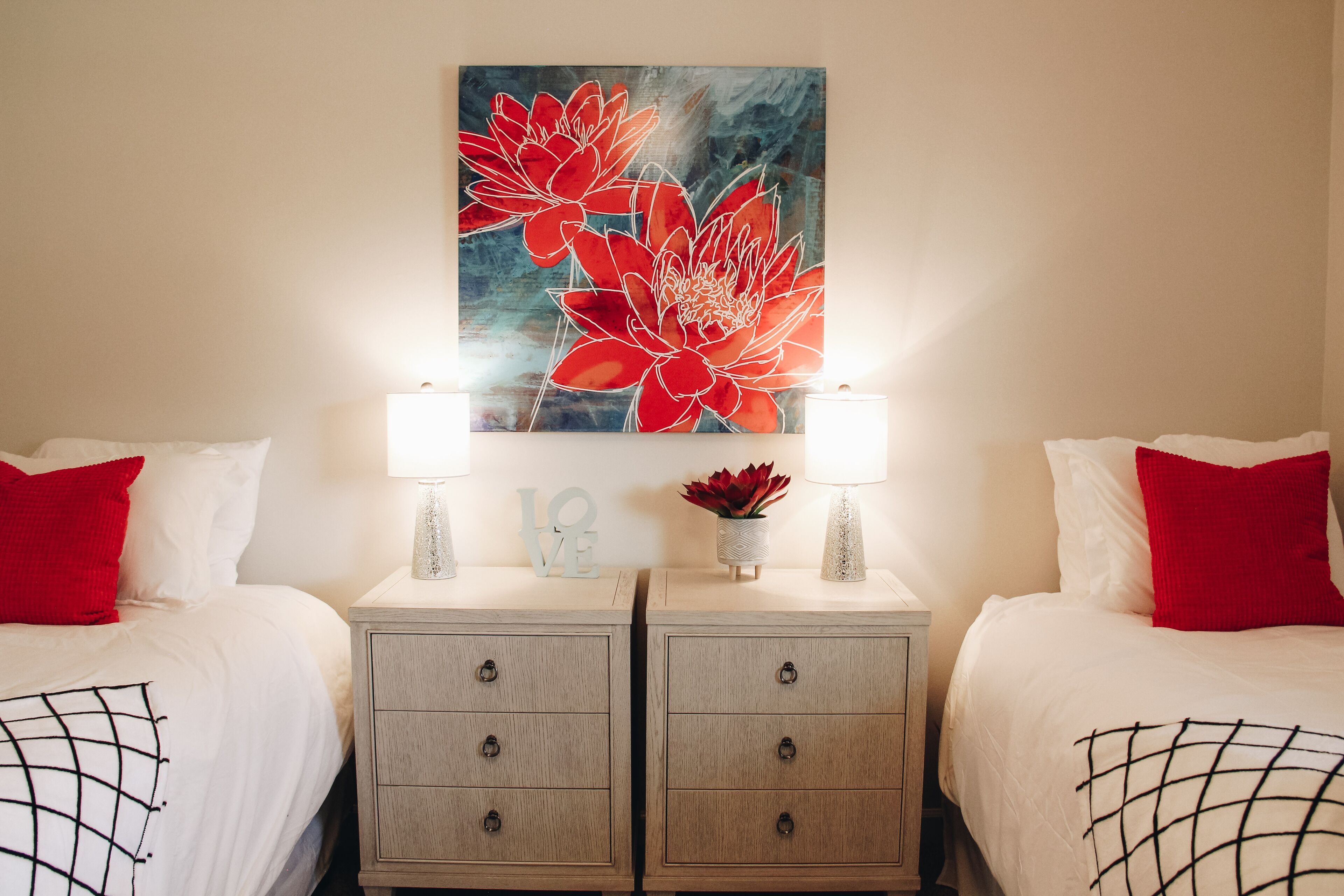 2 habitaciones, tabla de planchar con plancha, wifi y ropa de cama 