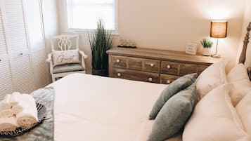 2 bedrooms, iron/ironing board, WiFi, bed sheets