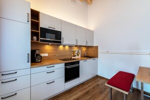 Fridge, microwave, oven, stovetop - Holiday Apartment Ronja with Open Terrace & Wi-Fi (Unknown)