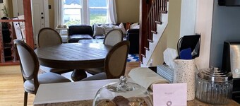 Private house, walking distance to downtown