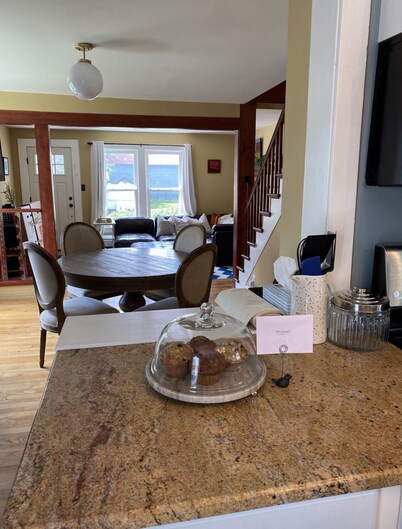 Private house, walking distance to downtown