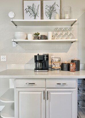 Interior - Downtown Gilbert *Pet-Friendly* Getaway (Gilbert)