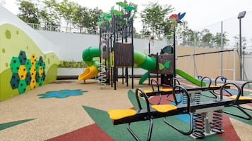 室外兒童遊樂區