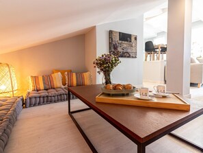 TV - Malaga Center Flat - SoHo Center Apartments Penthouse (Málaga)