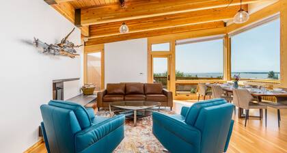 Custom ocean-view retreat with award-winning gourmet kitchen & private hot tub