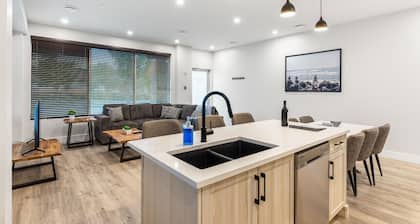 3-bedroom house Daily/Monthly Rates Available