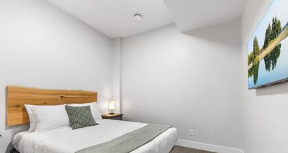 3-bedroom Daily Monthly Rates Available Unit 5