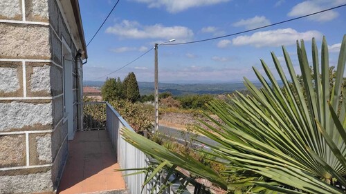 Ourense Termal, Ribeira Sacra and medieval towns. 