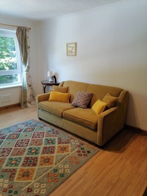 Living area - Feng Shui magic flat (Edinburgh)