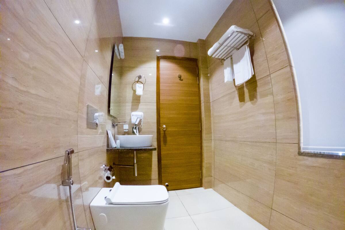 Classic Single Room | Bathroom | Slippers