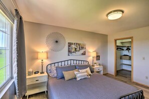 4 Schlafzimmer, Schreibtisch, Bügeleisen/Bügelbrett, WLAN