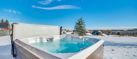 Bañera de hidromasaje al aire libre