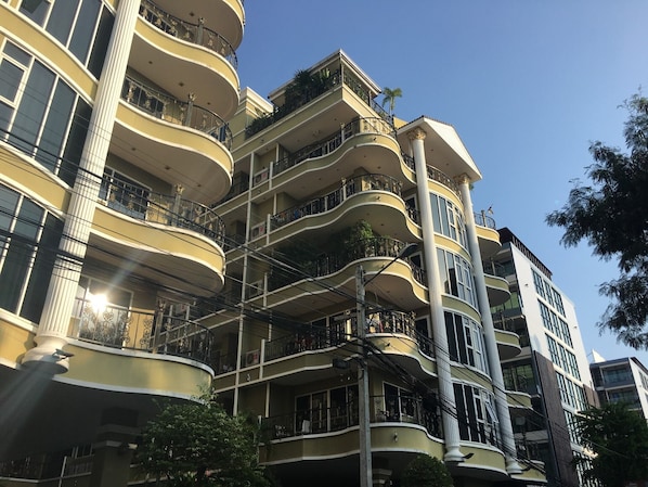 Apartment | Exterior - Pratumnak 1 bed Condo With sea View (Pattaya)