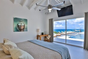 7 bedrooms, iron/ironing board, WiFi, bed sheets