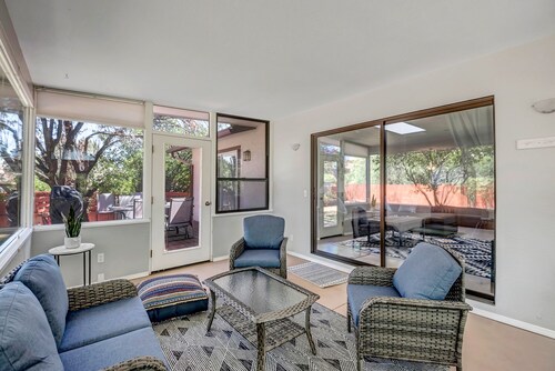 Experience luxury at Sedona Happy Trails, a spacious 3BR home in scenic West Sedona.