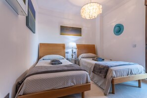 3 quartos, ferros/tábuas de passar roupa, Wi-Fi de cortesia