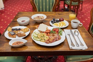 Colazione a buffet a pagamento, servita tutte le mattine