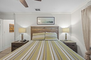2 bedrooms, desk, iron/ironing board, free WiFi