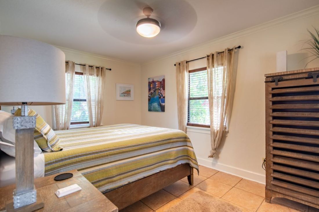 2 bedrooms, desk, iron/ironing board, free WiFi