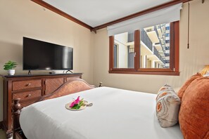 3 bedrooms, travel crib, free WiFi, bed sheets