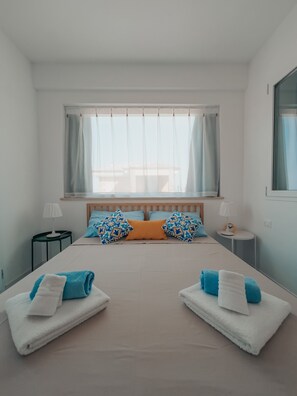 3 habitaciones, tabla de planchar con plancha y wifi gratis 