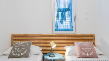 2 chambres, fer et planche à repasser, accès au Wi-Fi (inclus)