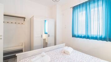 2 chambres, fer et planche à repasser, accès au Wi-Fi (inclus)