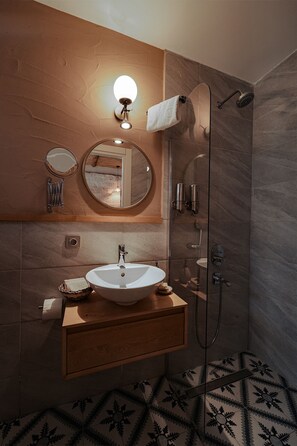 Standard-Doppelzimmer | Badezimmer