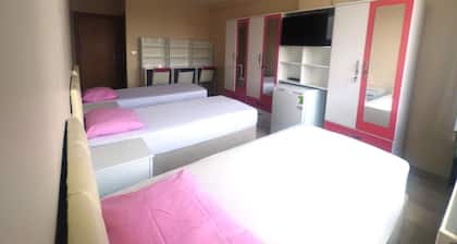 Only Females - Bakirkoy Ladies Hostel