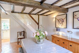 Refrigerador, lavavajillas, tetera/pava eléctrica, tostadora