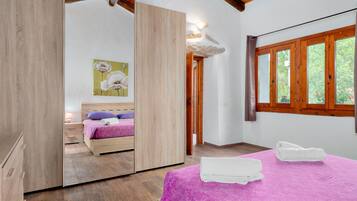 3 Schlafzimmer, Bügeleisen/Bügelbrett, Bettwäsche