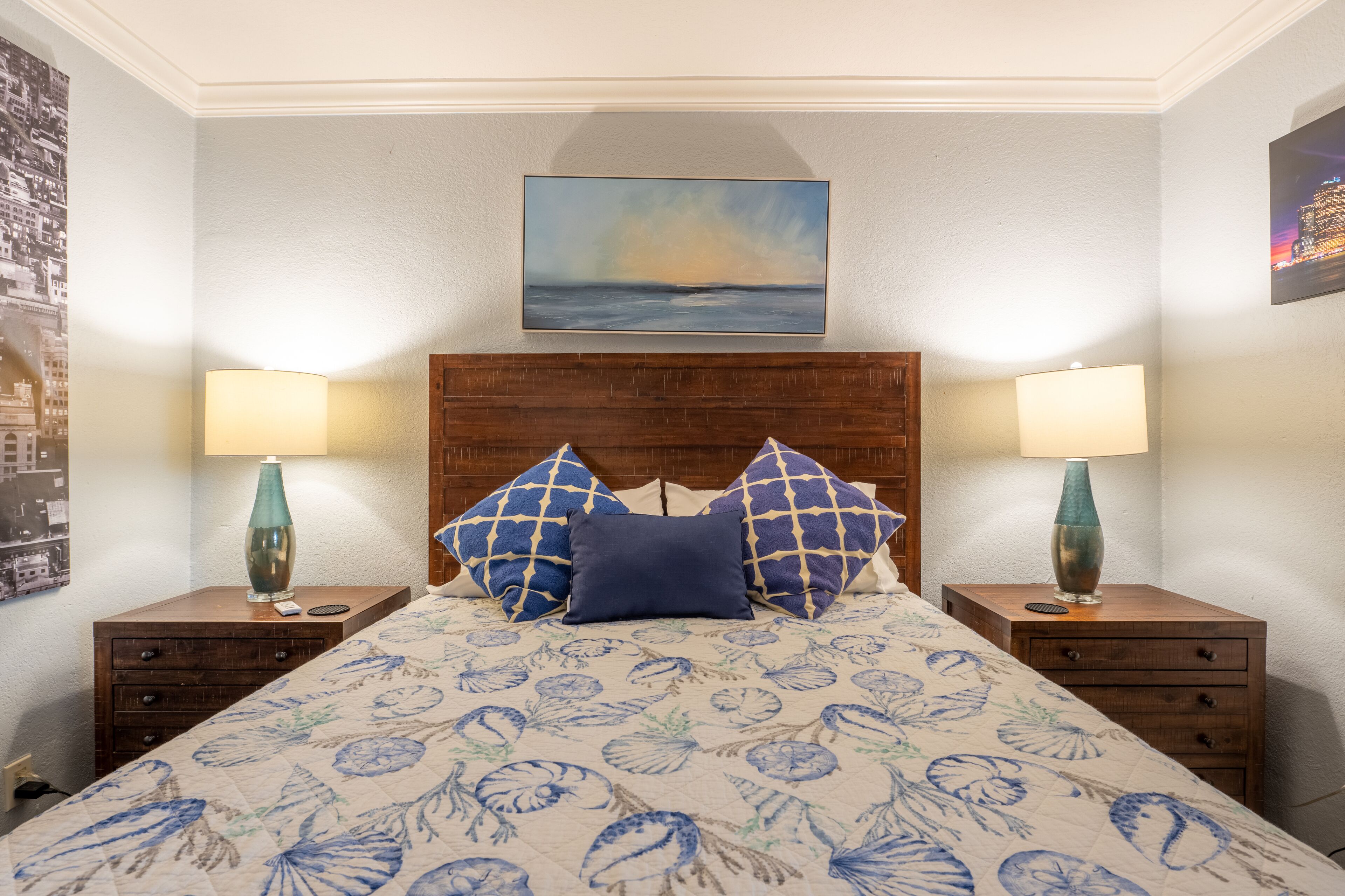 2 bedrooms, desk, travel crib, free WiFi